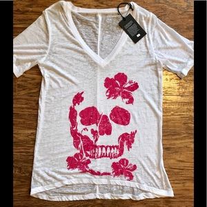 Chaser Hibiscus Skull Tee